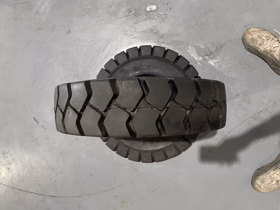 700′ 타이어 MID